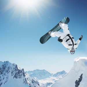 开云-球员出轨事件：体育明星私生活曝光引发关注，球星出轨老婆举报