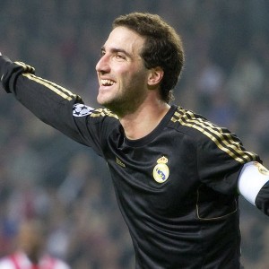 开云体育官网下载安装-湖人在詹姆斯的带领下击败对手，连续胜场刷新战绩！，湖人詹姆斯上场吗