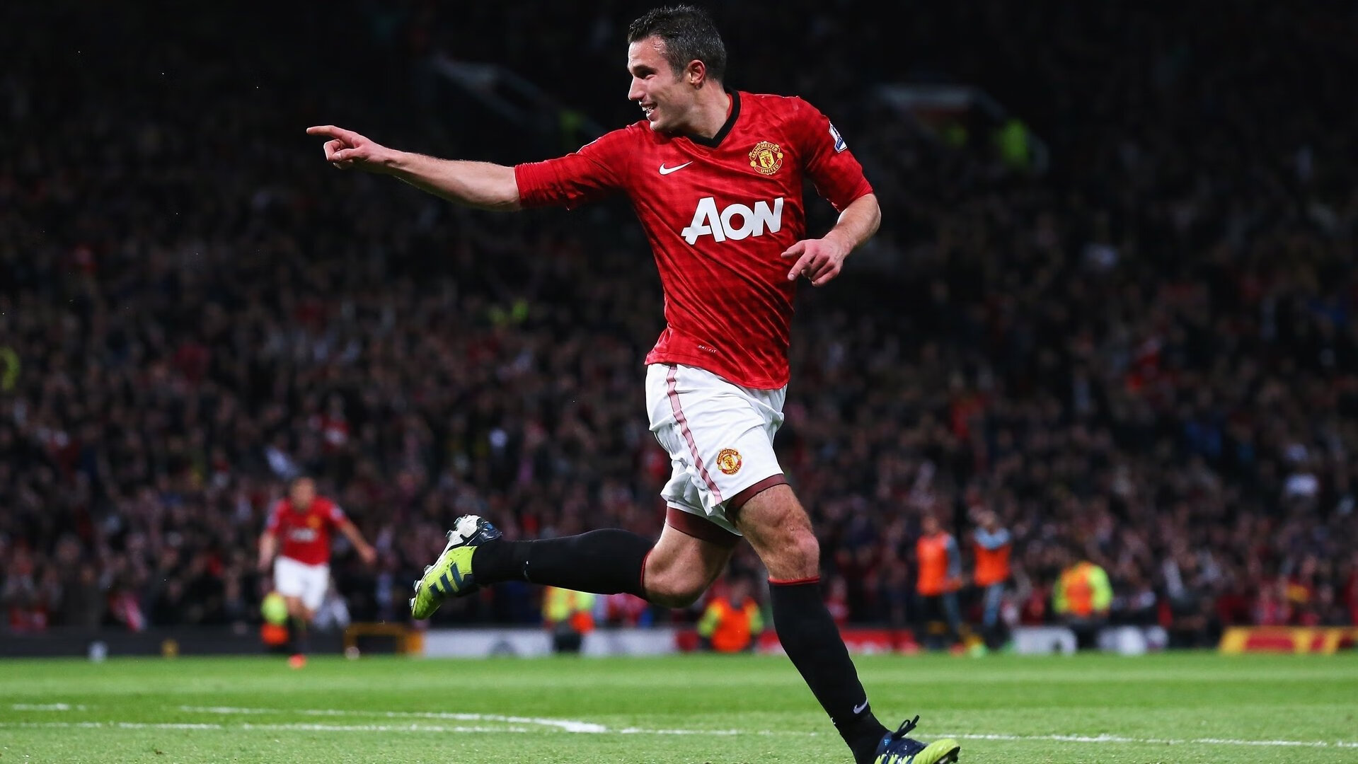 意甲裁判明显失误引发热议，意甲 比赛